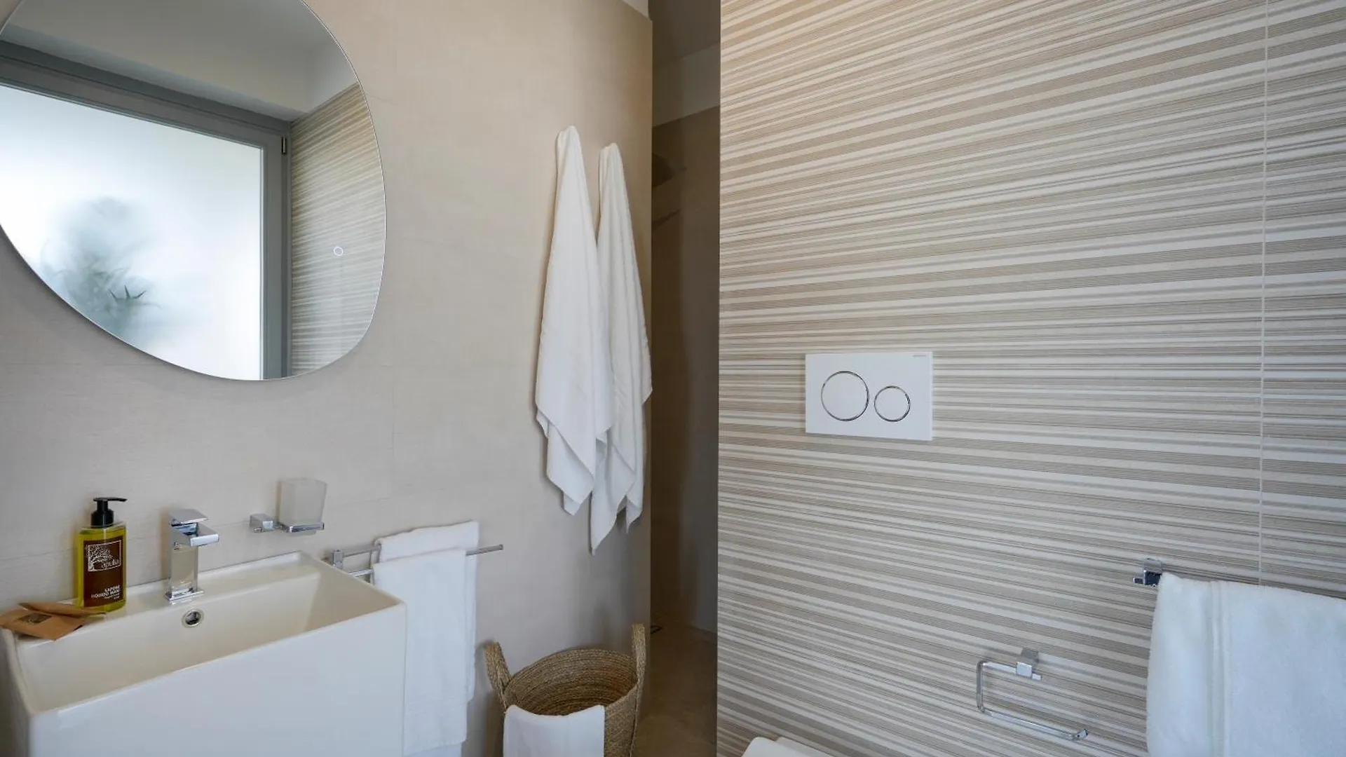 Villa Fronte Mare バーリ