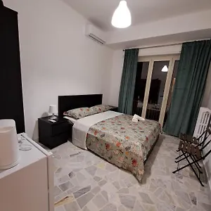  Pensión Goffredo Mameli House